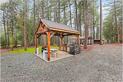 372 Thornbrook Dr, Merlin, OR 97532 - Photo 36