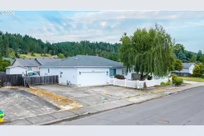 1203 E Second Ave, Sutherlin, OR 97479 - Photo 1