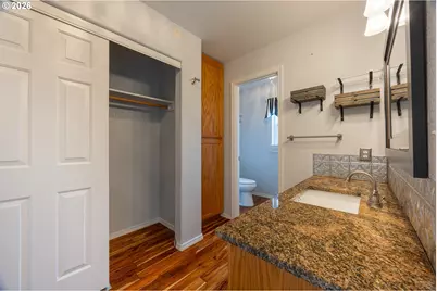 1203 E Second Ave, Sutherlin, OR 97479 - Photo 14