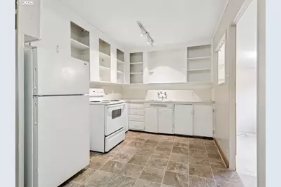 8234 NE Webster St, Portland, OR 97220 - Photo 14