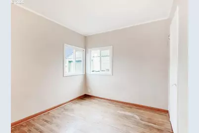 8234 NE Webster St, Portland, OR 97220 - Photo 24