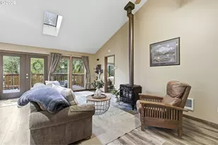 69881 E Alpine North Ct, Rhododendron, OR 97049 - Photo 6