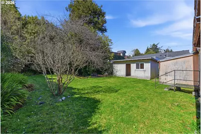 474 N Wasson St, Coos Bay, OR 97420 - Photo 22