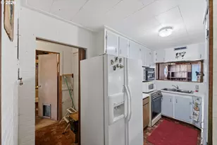 474 N Wasson St, Coos Bay, OR 97420 - Photo 10