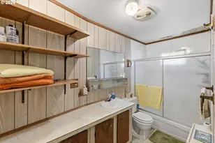 474 N Wasson St, Coos Bay, OR 97420 - Photo 16