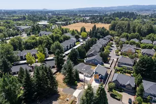 28683 SW Canyon Creek Rd S, Wilsonville, OR 97070 - Photo 2