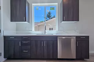 28683 SW Canyon Creek Rd S, Wilsonville, OR 97070 - Photo 10