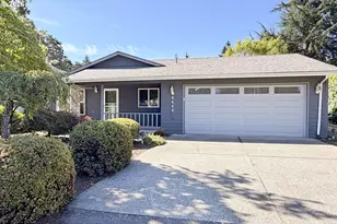 8600 SE Hood St, Clackamas, OR 97015 - Photo 2
