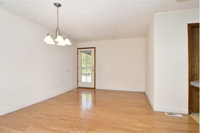 8600 SE Hood St, Clackamas, OR 97015 - Photo 10