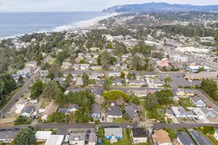 1109 SW 15th St, Lincoln City, OR 97367 - Photo 34