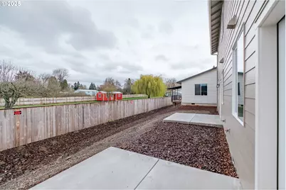 2476 Roll Tide Ct, Lebanon, OR 97355 - Photo 28