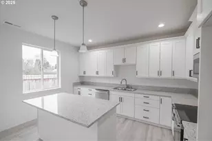 2476 Roll Tide Ct, Lebanon, OR 97355 - Photo 8