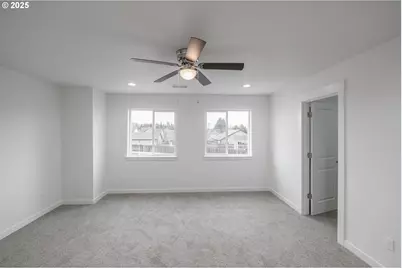 2476 Roll Tide Ct, Lebanon, OR 97355 - Photo 16