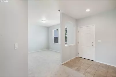 5290 Squirrel St, Springfield, OR 97478 - Photo 6