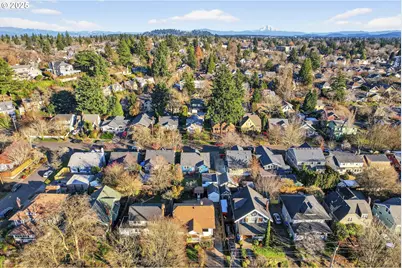 2614 NE 42nd Ave, Portland, OR 97213 - Photo 2
