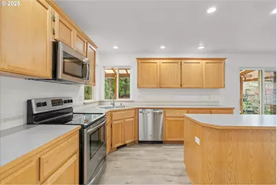 12262 SW 114th Ter, Tigard, OR 97223 - Photo 10