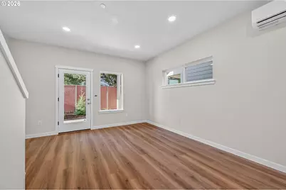 9263 E Burnside St, Portland, OR 97216 - Photo 8