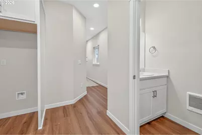 9263 E Burnside St, Portland, OR 97216 - Photo 4