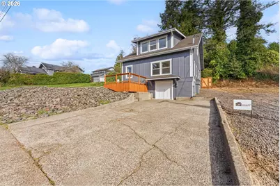 790 Oregon Ave, North Bend, OR 97459 - Photo 2