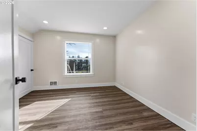 790 Oregon Ave, North Bend, OR 97459 - Photo 36