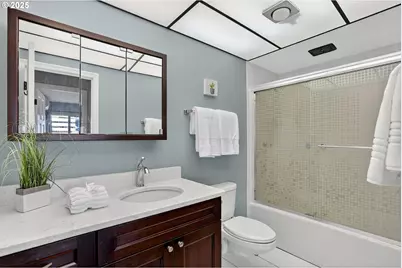 2211 SW 1st Ave #1001, Portland, OR 97201 - Photo 24