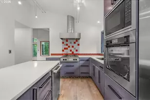 755 SW Chestnut St, Portland, OR 97219 - Photo 14