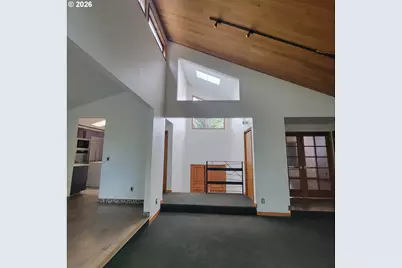 755 SW Chestnut St, Portland, OR 97219 - Photo 8