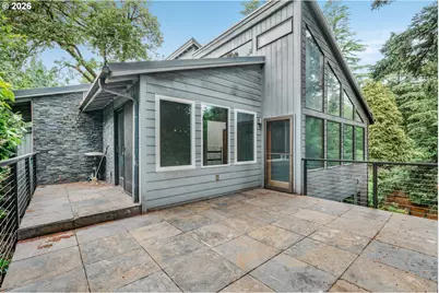 755 SW Chestnut St, Portland, OR 97219 - Photo 8