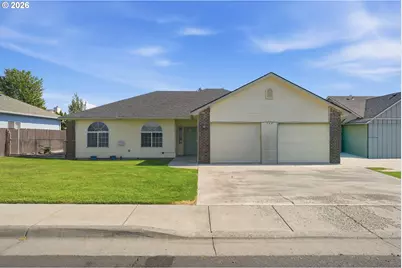 169 Rio Senda St, Umatilla, OR 97882 - Photo 1
