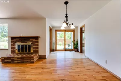 4355 Pearl St, Eugene, OR 97405 - Photo 8