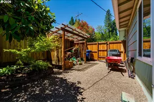 4355 Pearl St, Eugene, OR 97405 - Photo 46