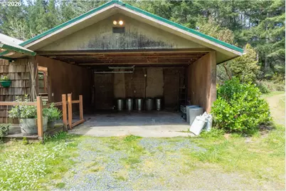 57490 Randolph Rd, Bandon, OR 97411 - Photo 14