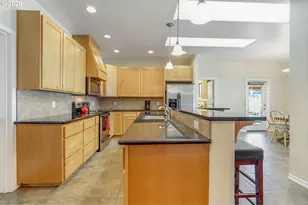 1901 Golden Way, The Dalles, OR 97058 - Photo 14