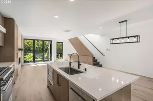 1853 NW 28th Ave, Portland, OR 97210 - Photo 10
