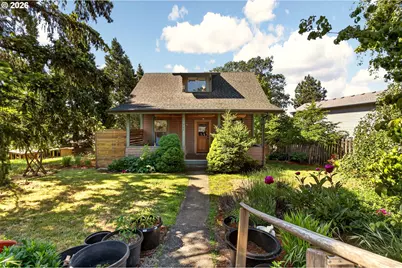 127 SE Wyers St, White Salmon, WA 98672 - Photo 2