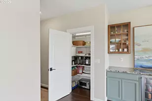 1611 Ash St, North Bend, OR 97459 - Photo 8