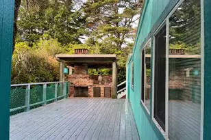 1600 Rhododendron Dr, Florence, OR 97439 - Photo 8