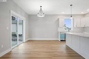 195 Iowa St, Silverton, OR 97381 - Photo 16