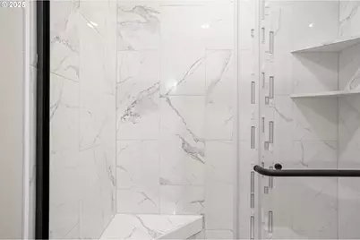 195 Iowa St, Silverton, OR 97381 - Photo 28