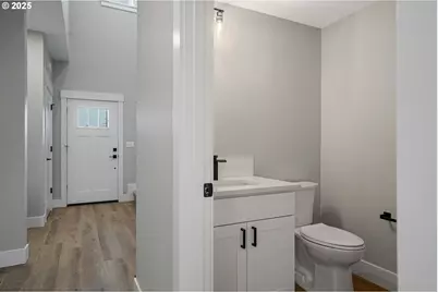 195 Iowa St, Silverton, OR 97381 - Photo 18