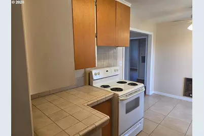 1306 S 3rd Ave, Kelso, WA 98626 - Photo 18