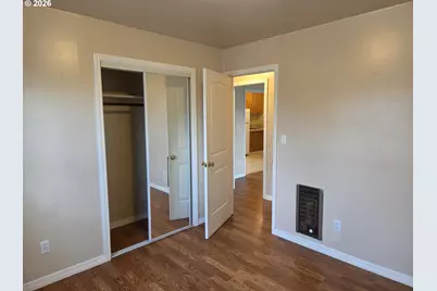 1306 S 3rd Ave, Kelso, WA 98626 - Photo 12
