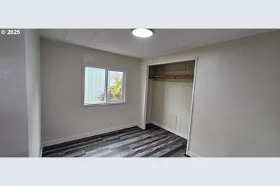 401 N Comstock Rd, Sutherlin, OR 97479 - Photo 10