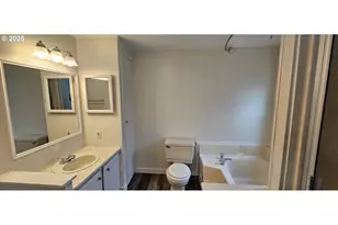 401 N Comstock Rd, Sutherlin, OR 97479 - Photo 12