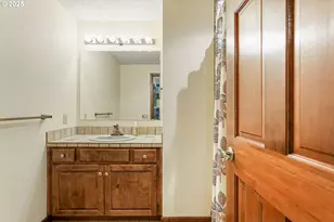 15195 NE Silver Lake Dr, Silverton, OR 97381 - Photo 30