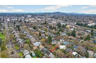 3425 NE Tillamook St, Portland, OR 97212 - Photo 38