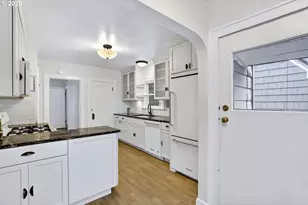 3425 NE Tillamook St, Portland, OR 97212 - Photo 10