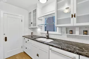 3425 NE Tillamook St, Portland, OR 97212 - Photo 8