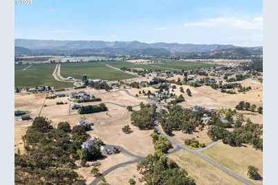 425 Cross Creek Dr, Roseburg, OR 97471 - Photo 46