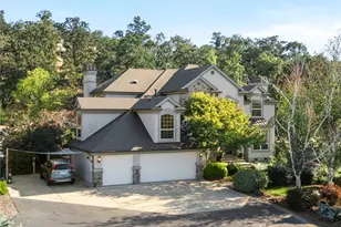 425 Cross Creek Dr, Roseburg, OR 97471 - Photo 1